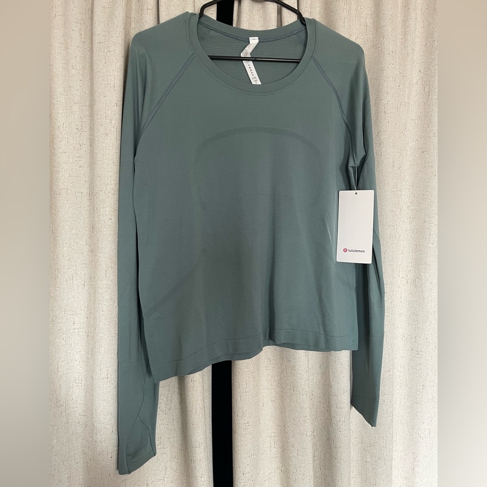 Lululemon Swiftly Tech Long Sleeve Shirt 2.0 Race Length
